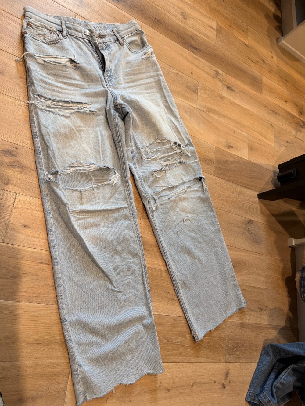 American eagle curvy super high rise baggy straight distressed jeans